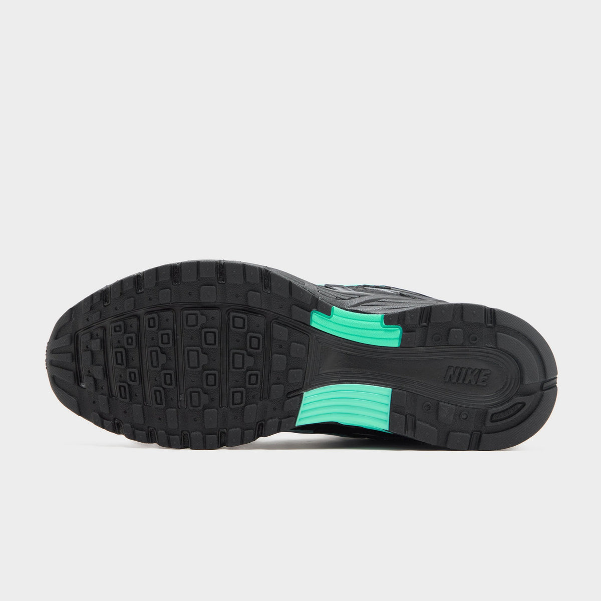 Black Nike P-6000