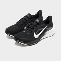 Black Nike Pegasus 42