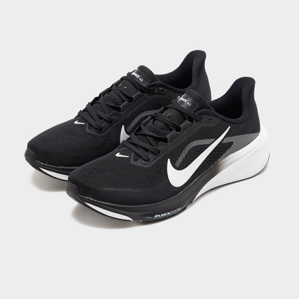 Black Nike Pegasus 42