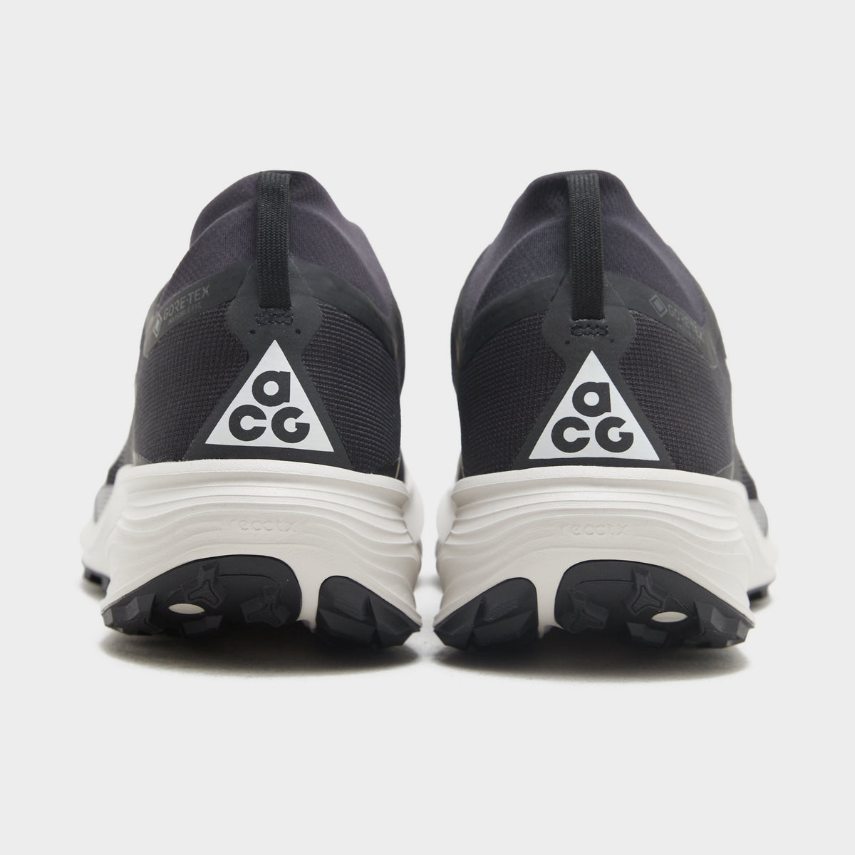 Black Nike Pegasus Trail 4 GORE-TEX