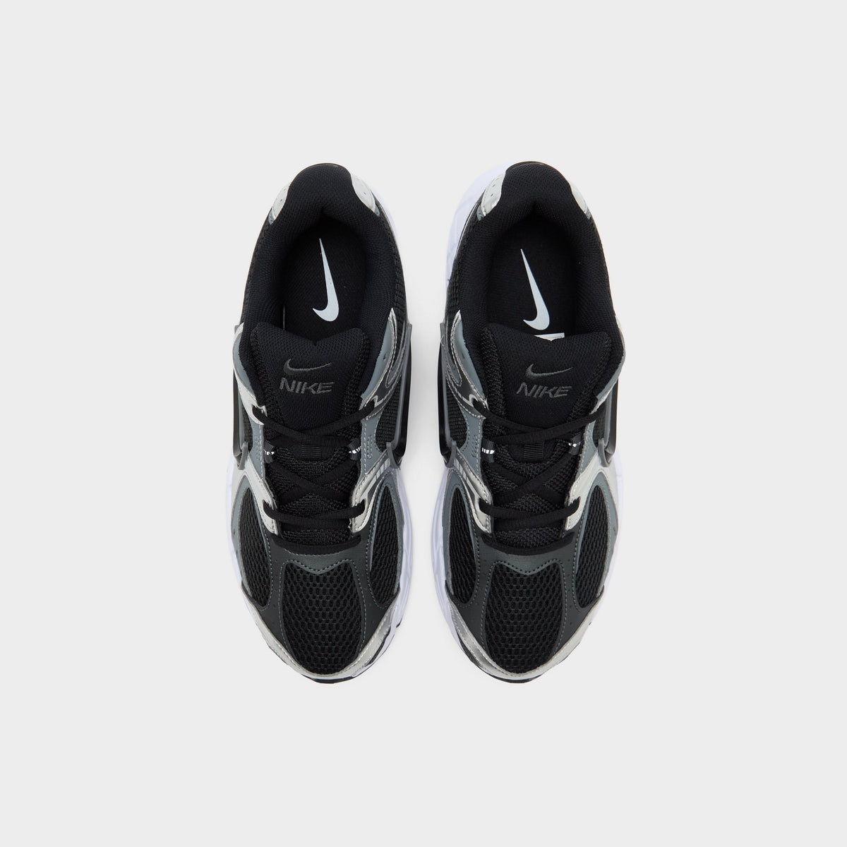 Black Nike V5 RNR