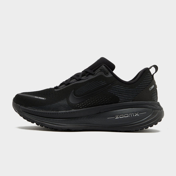 Black Nike Vomero 18