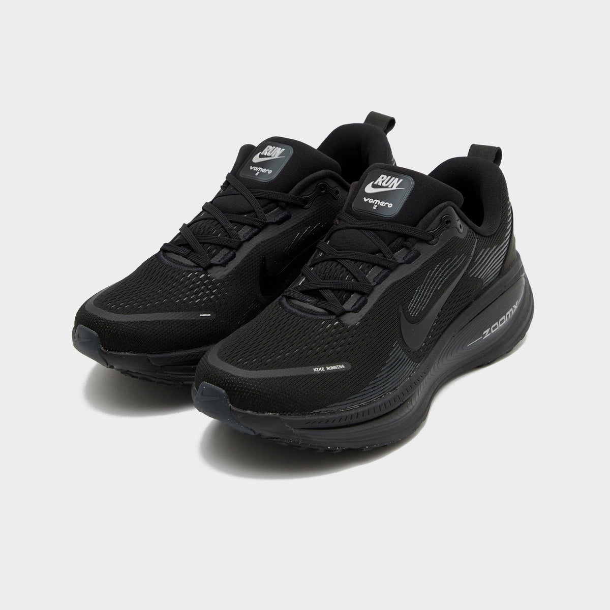 Black Nike Vomero 18