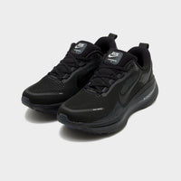 Black Nike Vomero 18