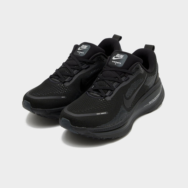 Black Nike Vomero 18