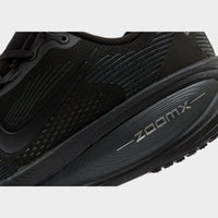 Black Nike Vomero 18
