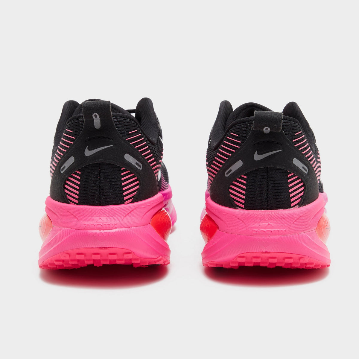 Black Nike Vomero 18 Women's