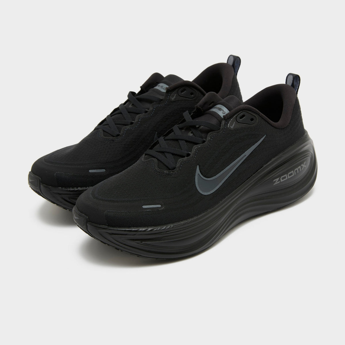 Black Nike Vomero Plus