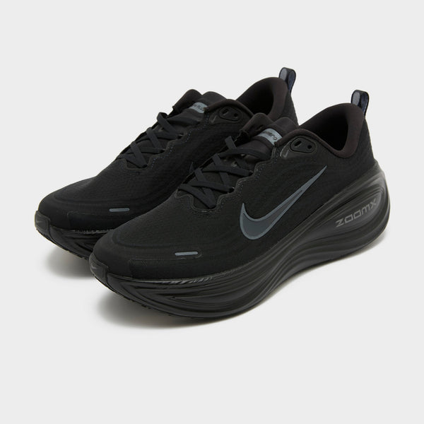 Black Nike Vomero Plus