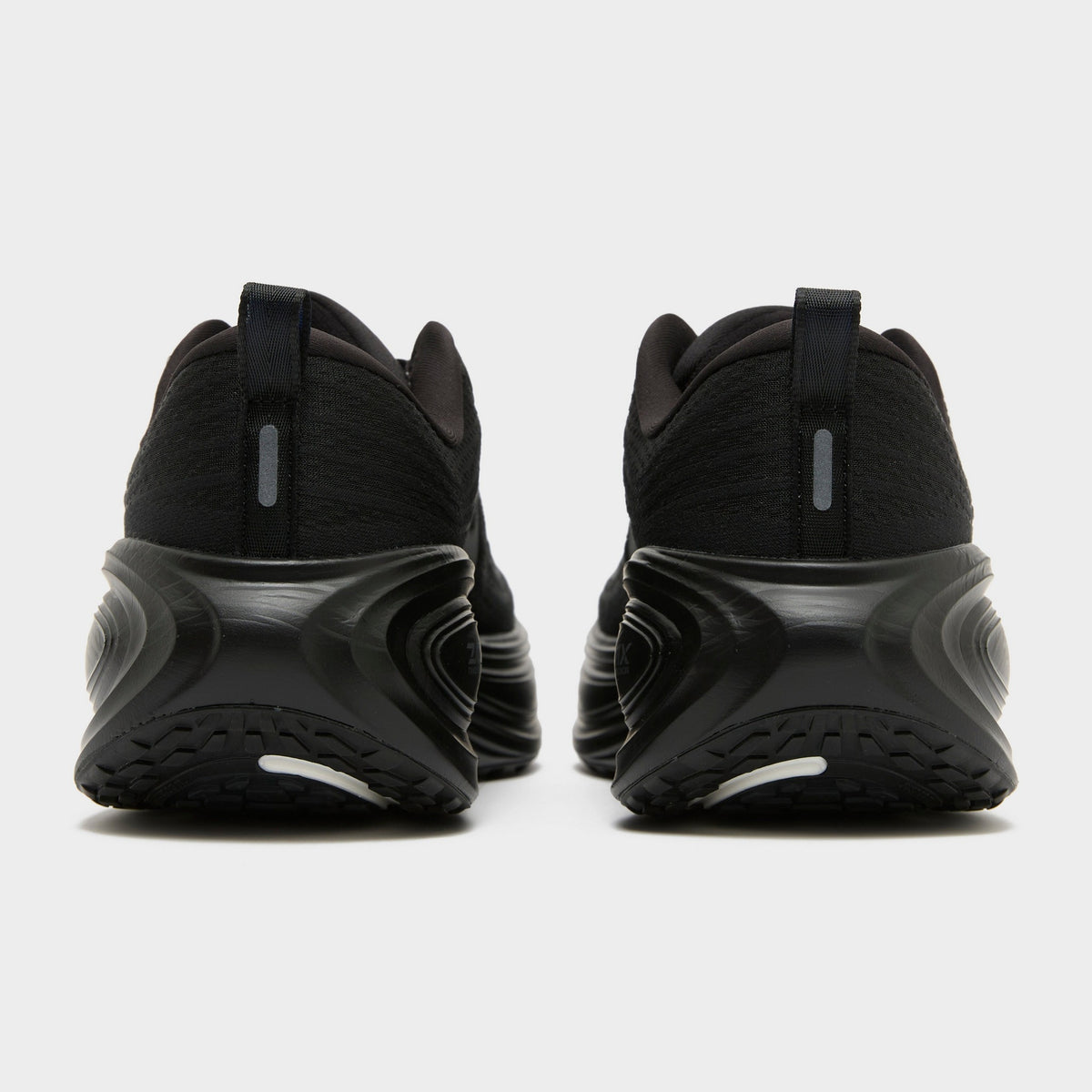 Black Nike Vomero Plus