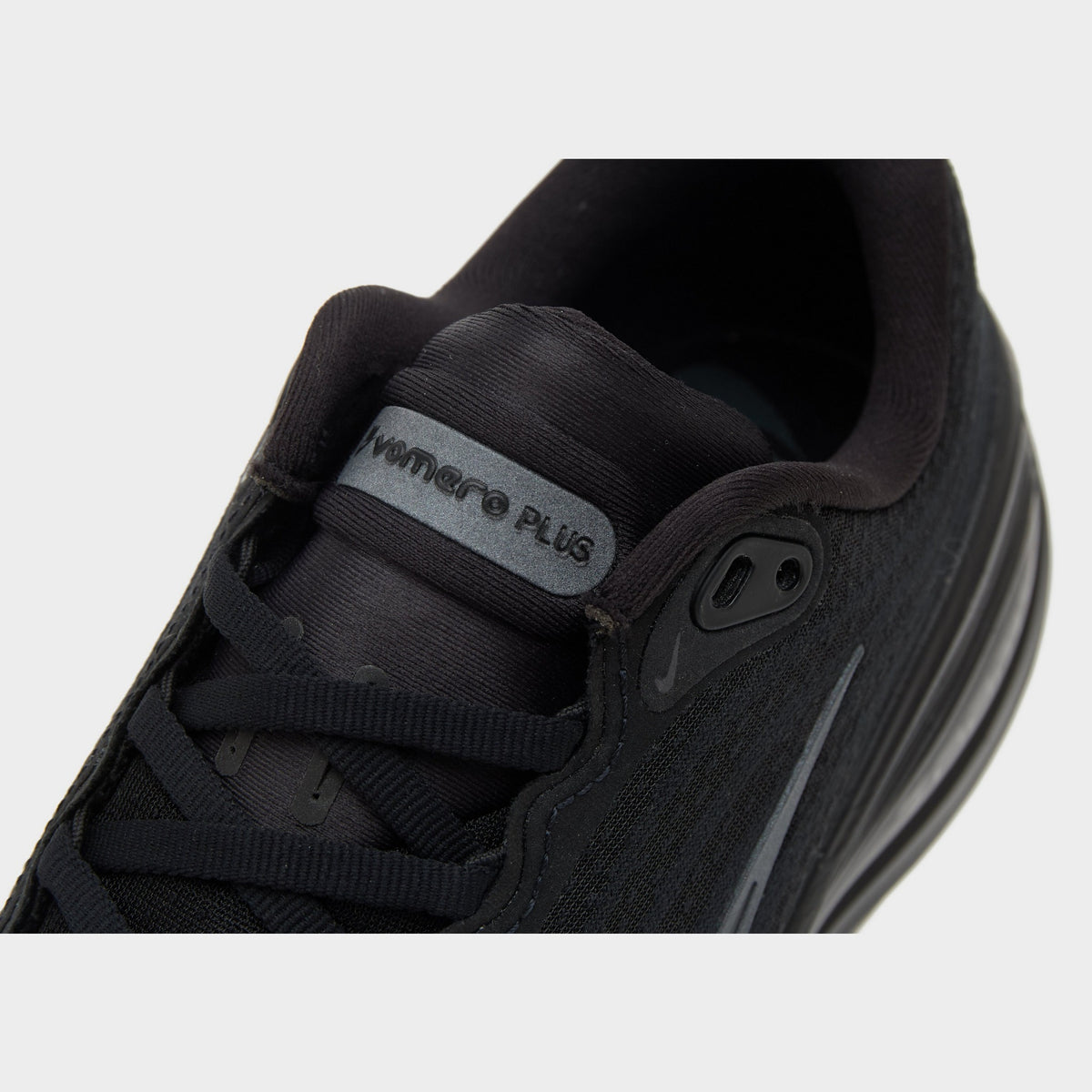 Black Nike Vomero Plus Women's