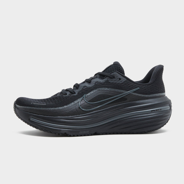 Black Nike Winflo 12