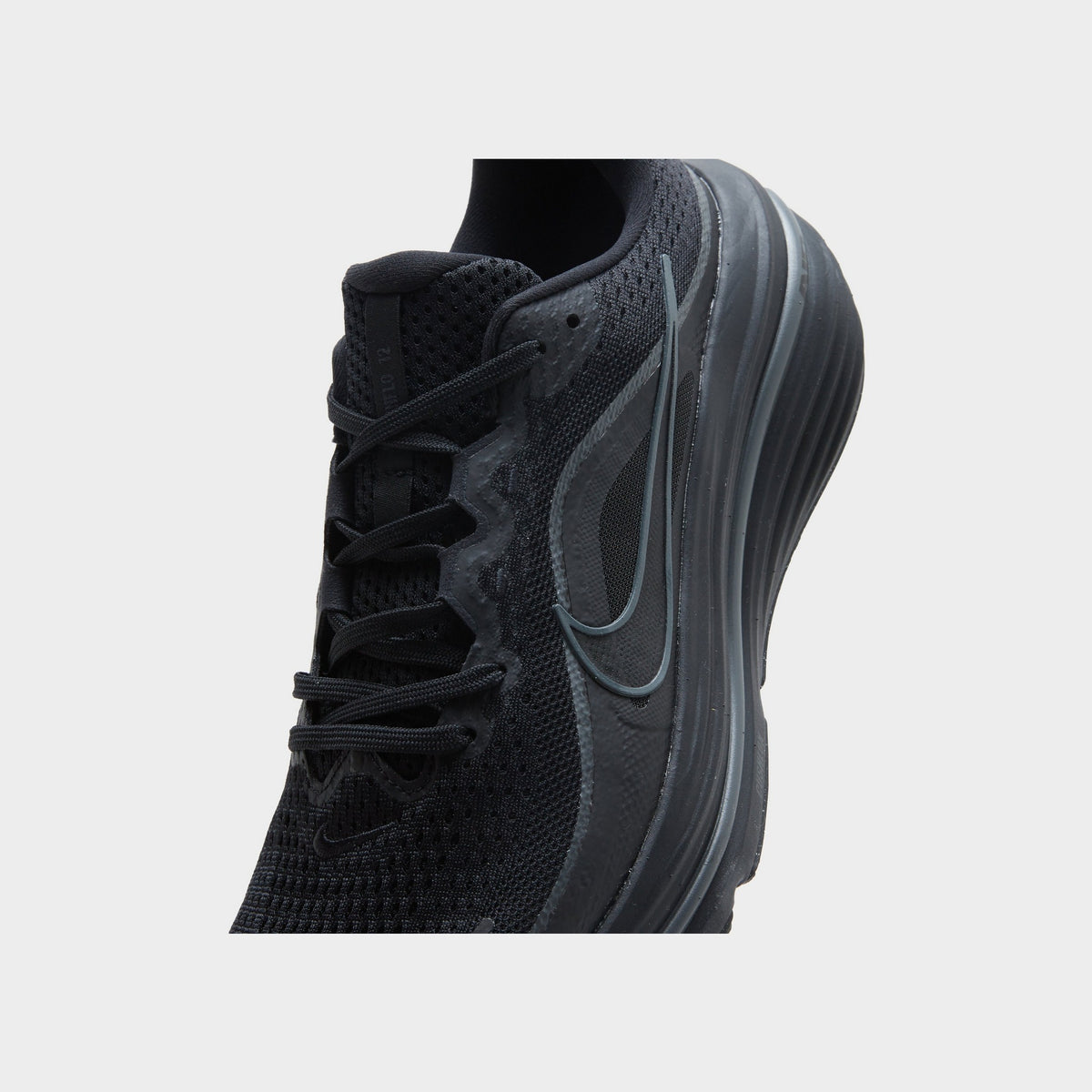 Black Nike Winflo 12