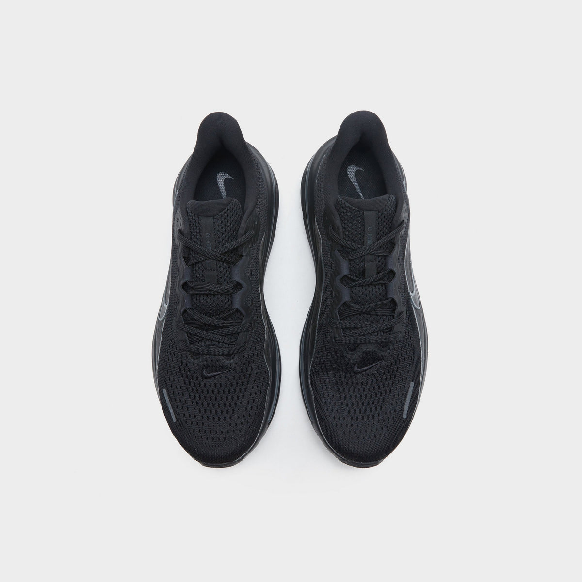 Black Nike Winflo 12