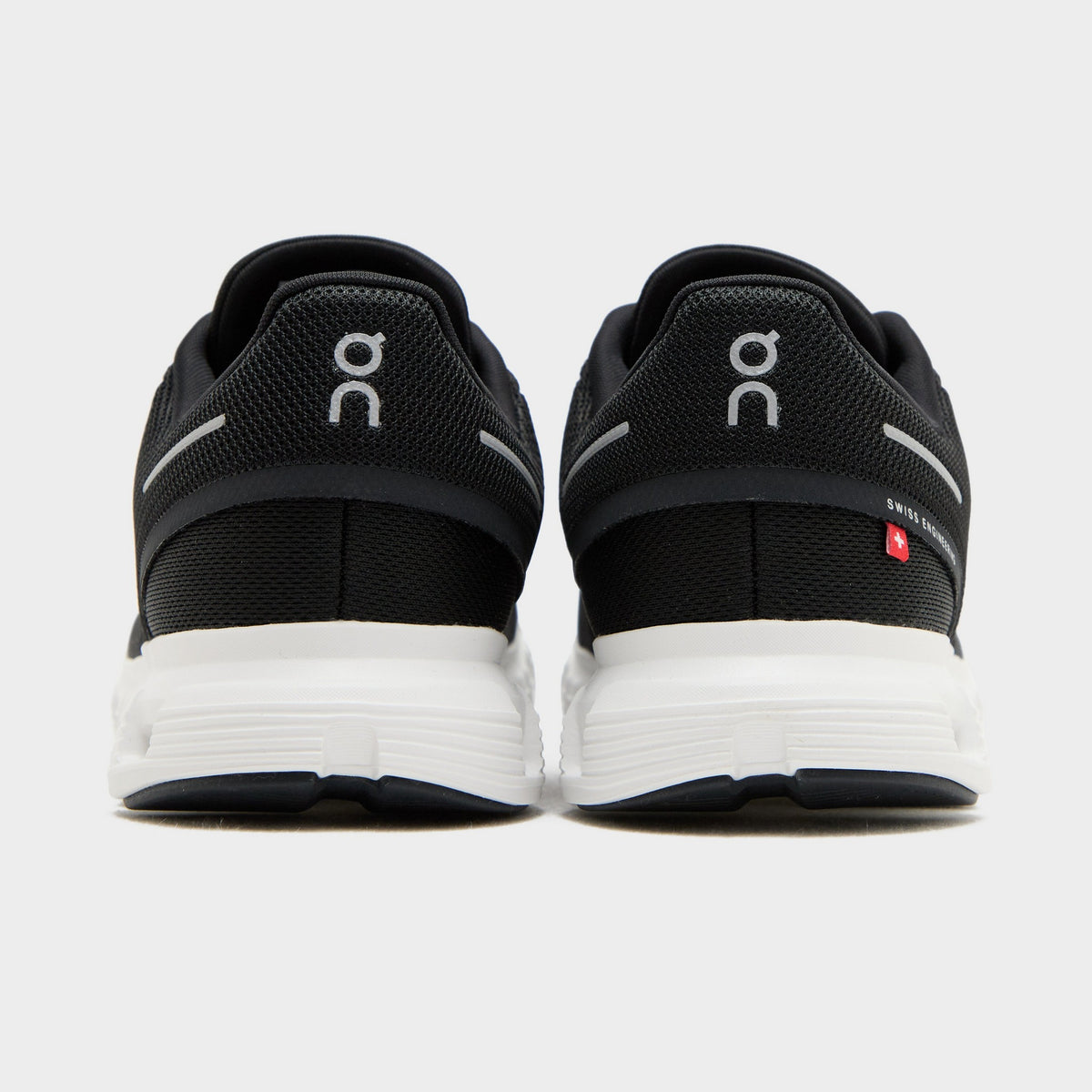 Black On Running Cloud 6