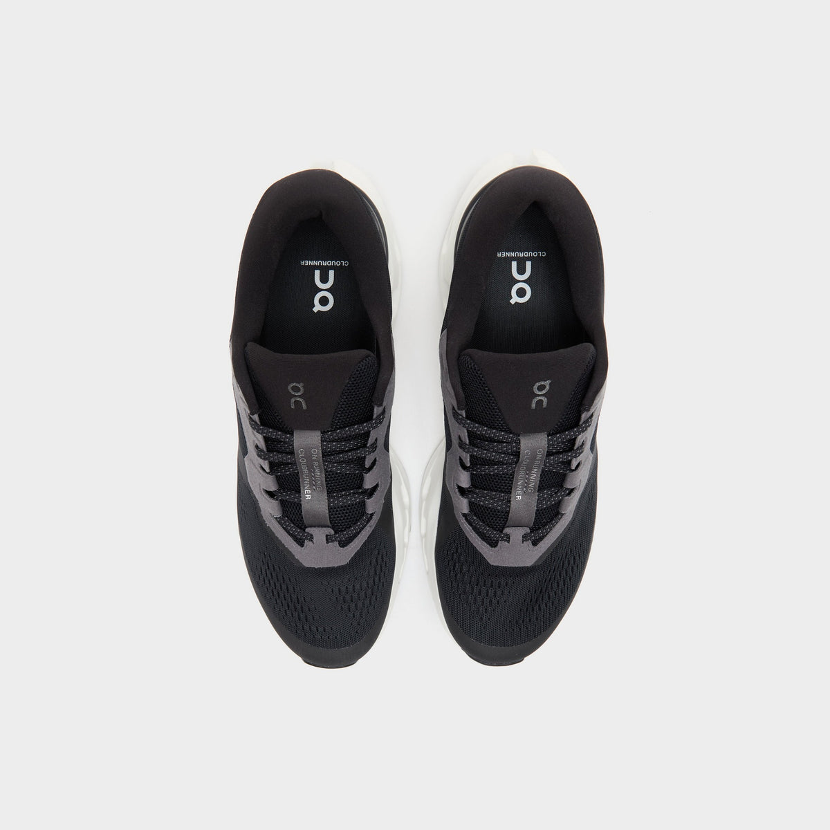 Black On Running Cloudrunner 3