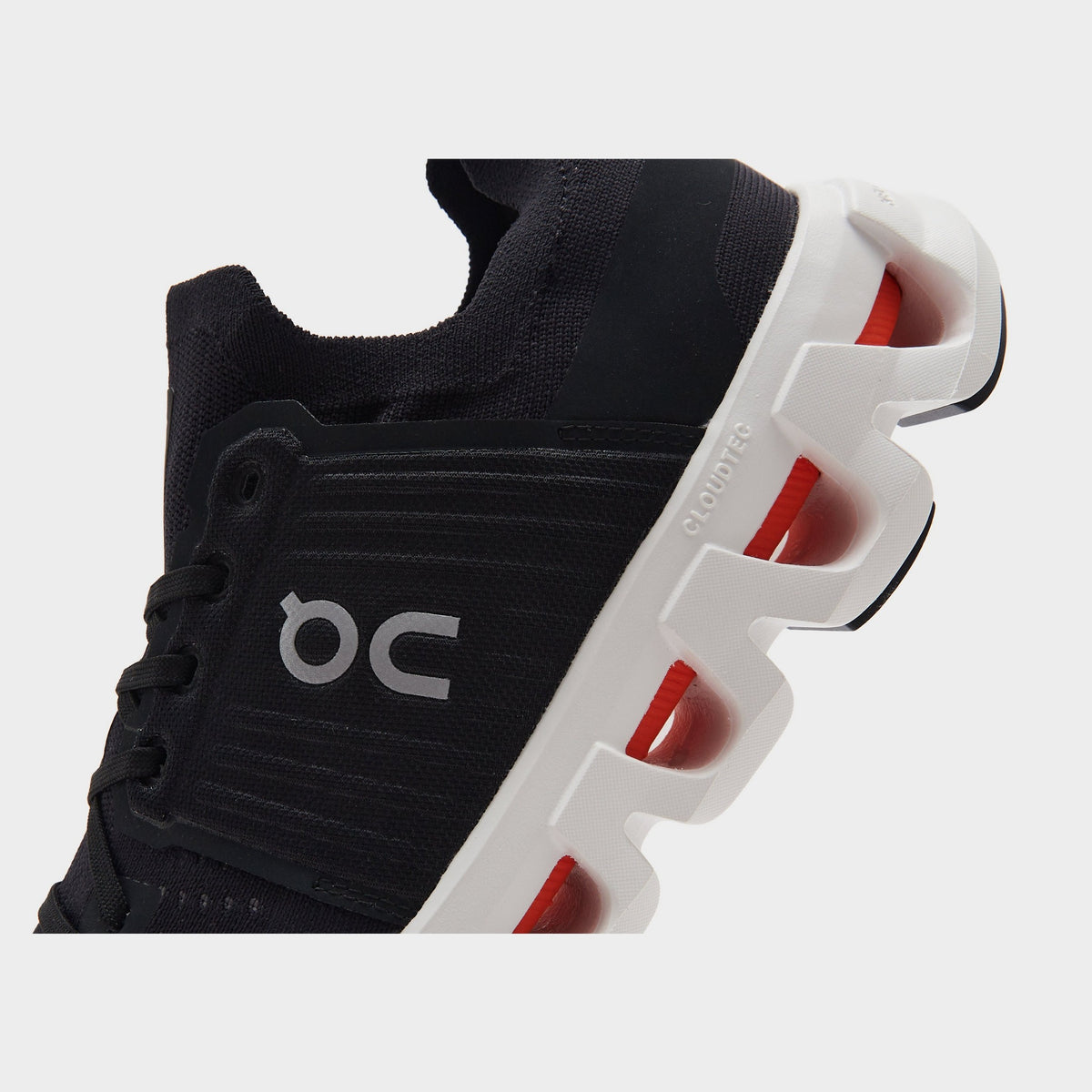 Black On Running Cloudswift