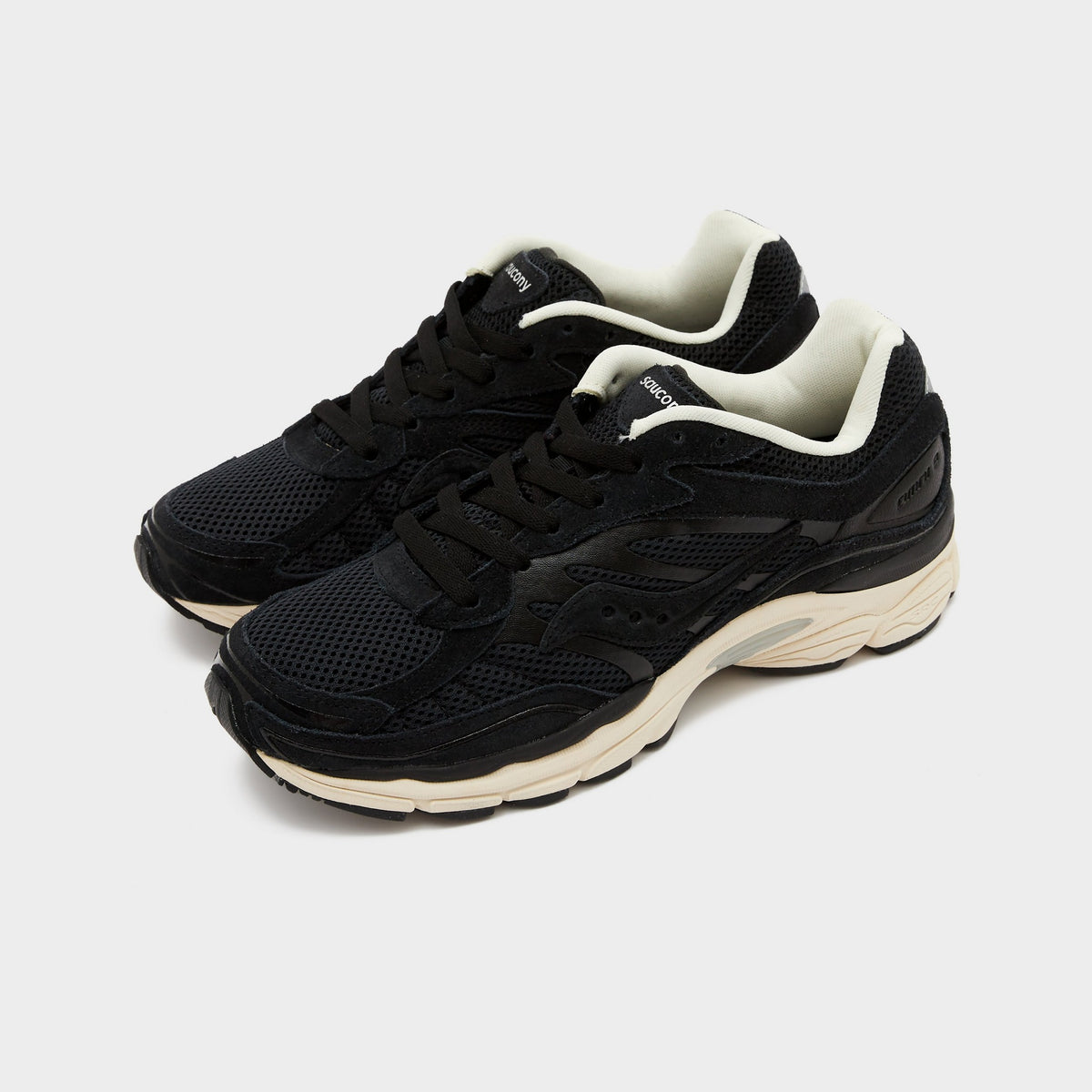 Black Saucony ProGrid Omni 9 Premium