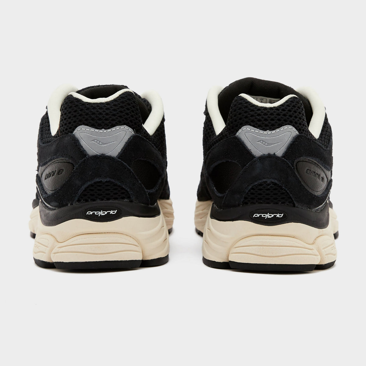 Black Saucony ProGrid Omni 9 Premium
