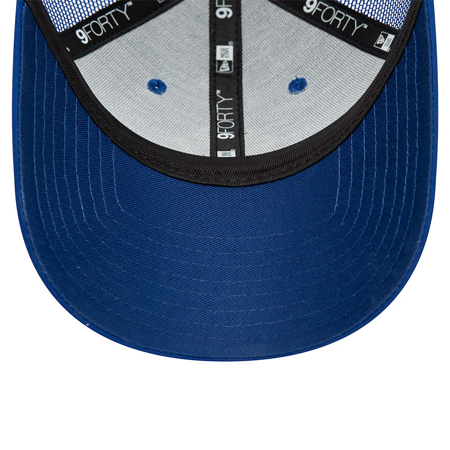 New Era 9Forty New York Yankees Home Field Trucker Cap - Cap On