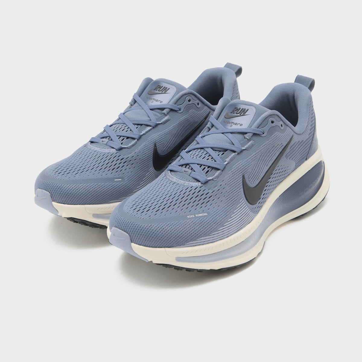 Blue Nike Vomero 18
