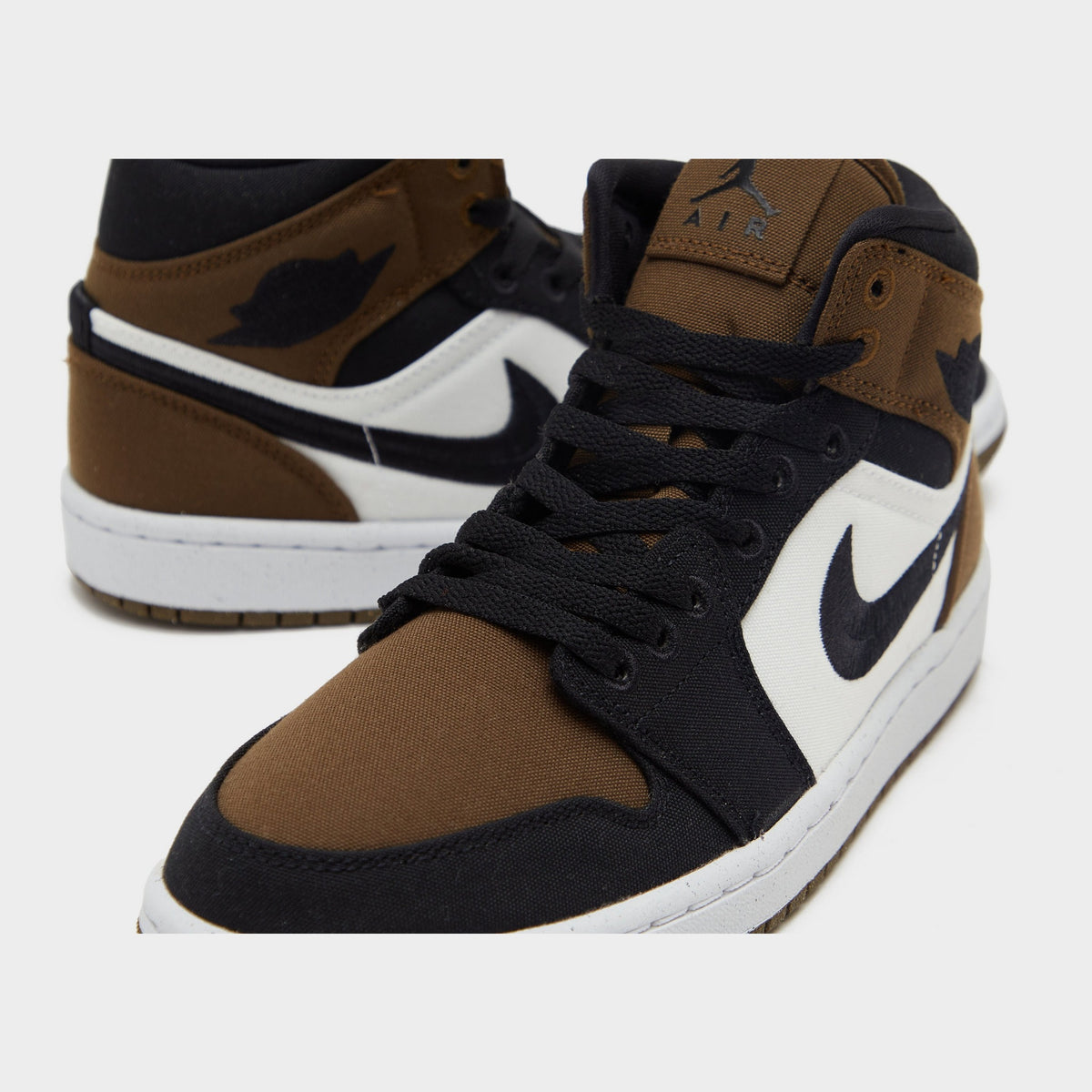 Jordan Air 1 Mid Women's