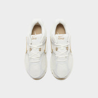 Cream Nike V5 RNR Women's