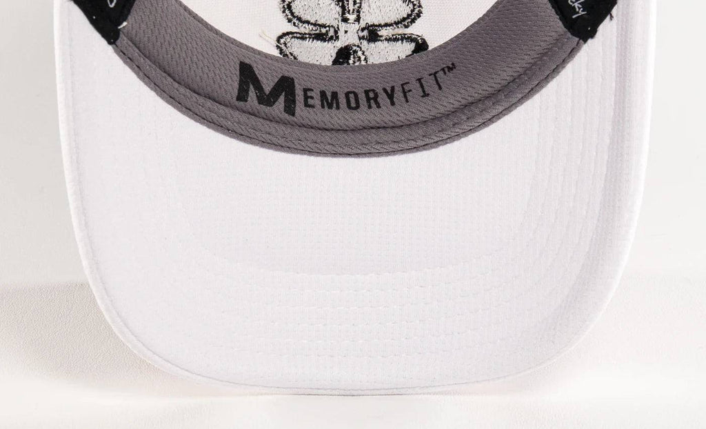 BLACK CLOVER PREMIUM IRON X SNOW - Cap On