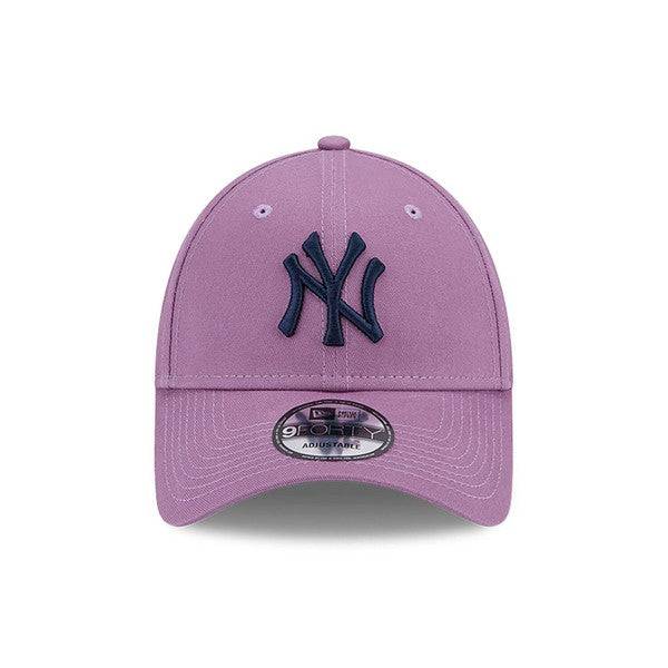 New Era 9Forty MLB Essential Yankees Cap - Cap On