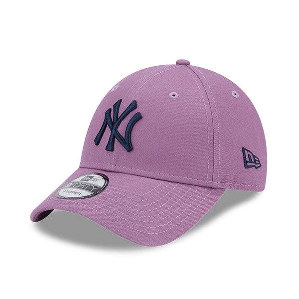 New Era 9Forty MLB Essential Yankees Cap - Cap On