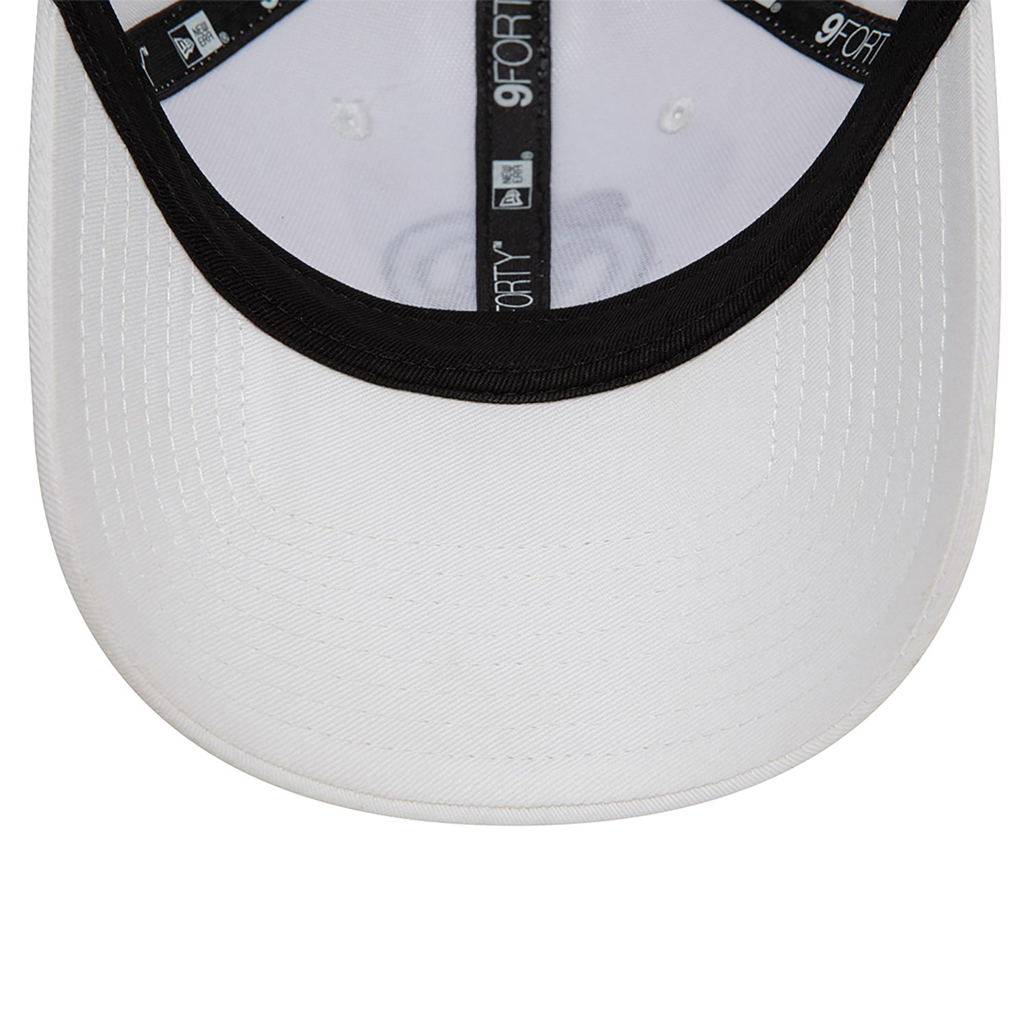 New Era Boston Celtics NBA White 9FORTY Adjustable Cap - Cap On