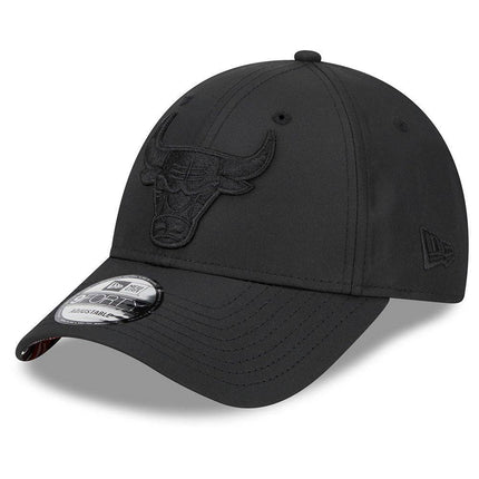 New Era Chicago Bulls Game Play 9Forty® Cap - Cap On