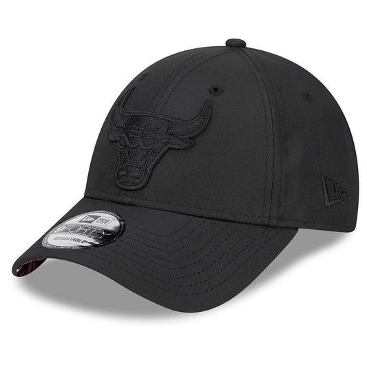 New Era Chicago Bulls Game Play 9Forty® Cap - Cap On