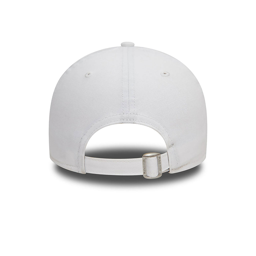 New Era Chicago Bulls NBA White 9FORTY Adjustable Cap - Cap On