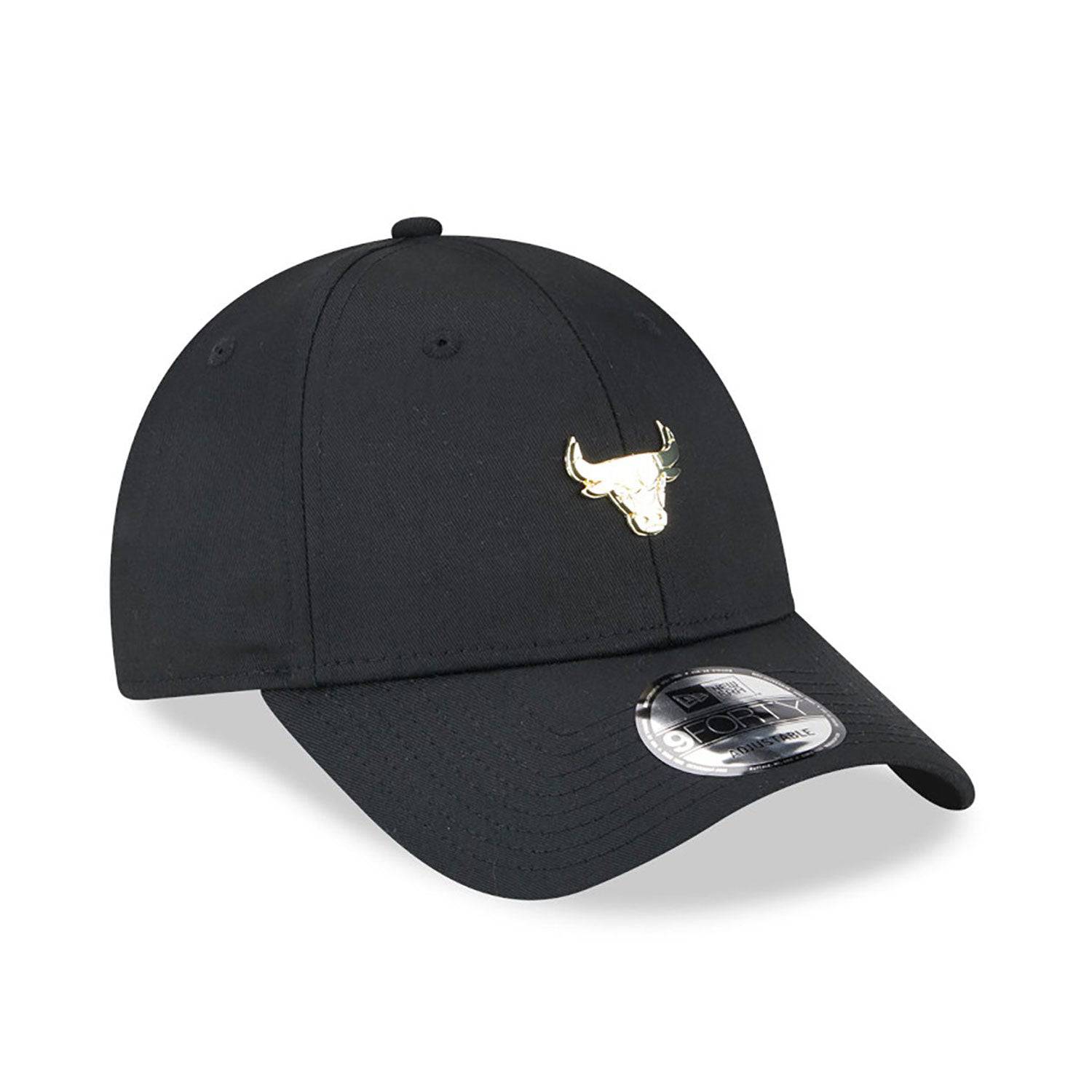 New Era Chicago Bulls Pin Logo Black 9FORTY Adjustable Cap - Cap On