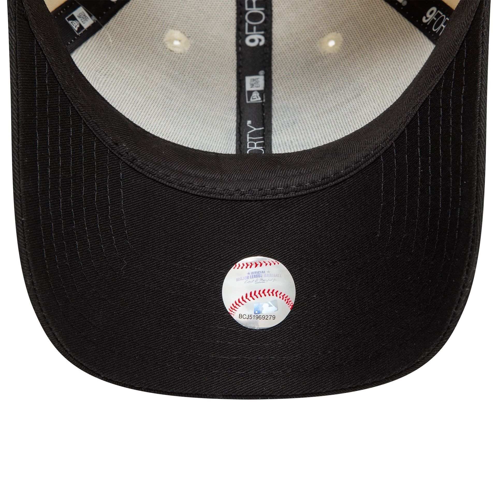 New Era Chicago White Sox Colour Block Cream 9FORTY Adjustable Cap - Cap On