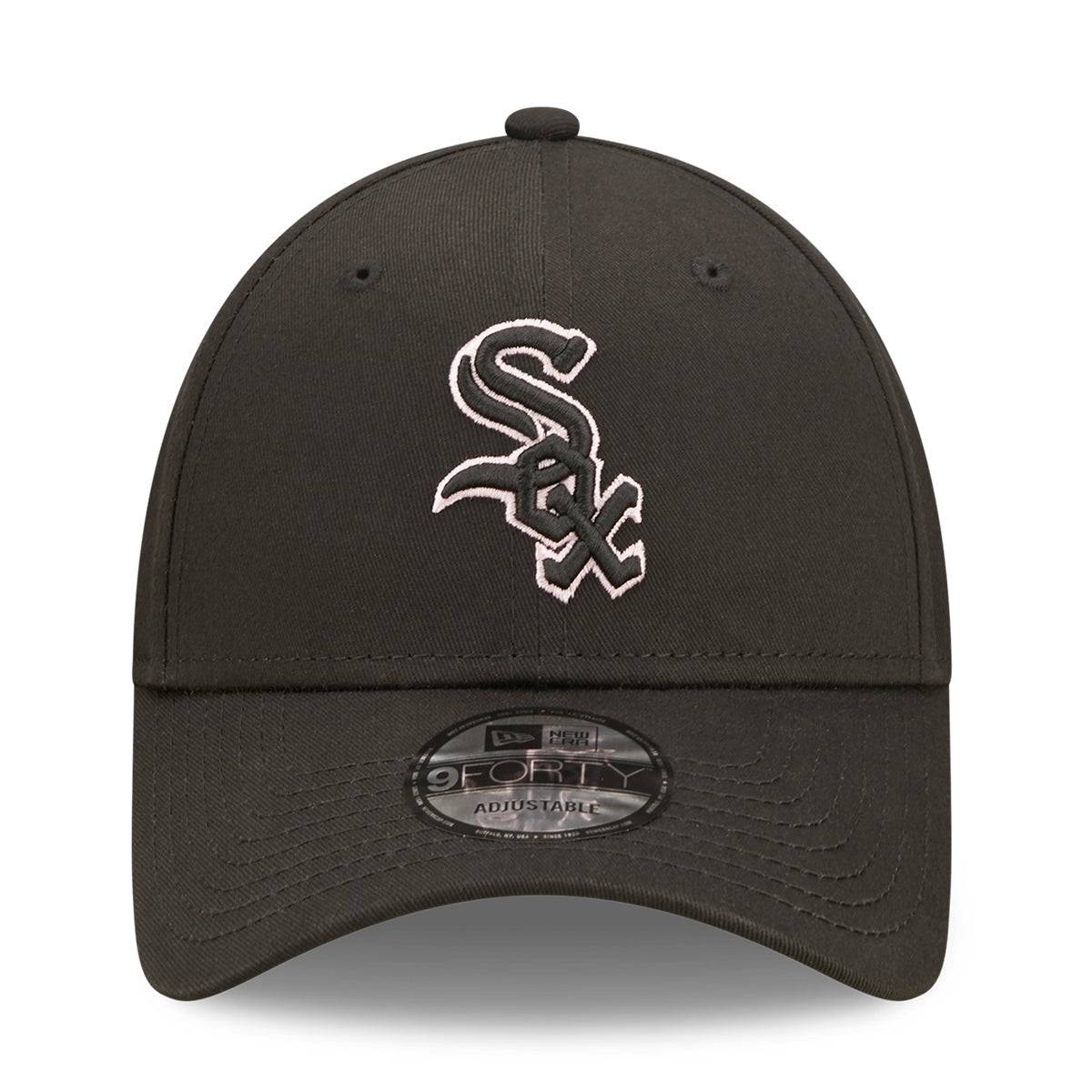 New Era Chicago White Sox Team Outline 9FORTY Cap - Cap On