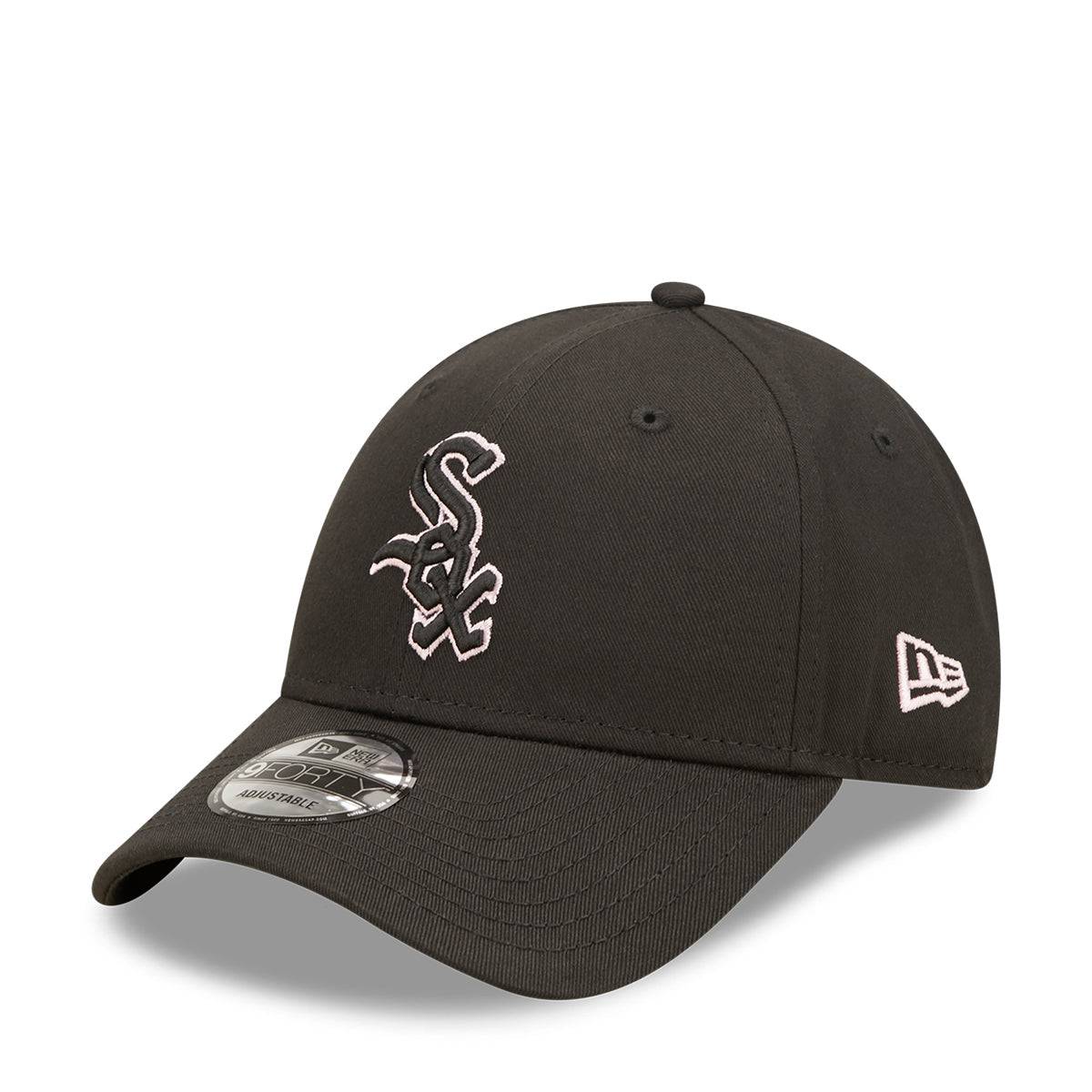 New Era Chicago White Sox Team Outline 9FORTY Cap - Cap On