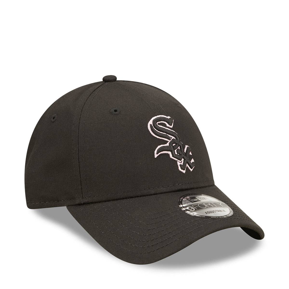 New Era Chicago White Sox Team Outline 9FORTY Cap - Cap On