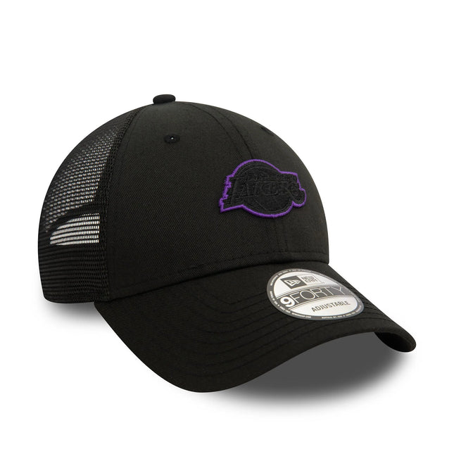 New Era LA Lakers Home Field Black 9FORTY Adjustable Trucker Cap - Cap On