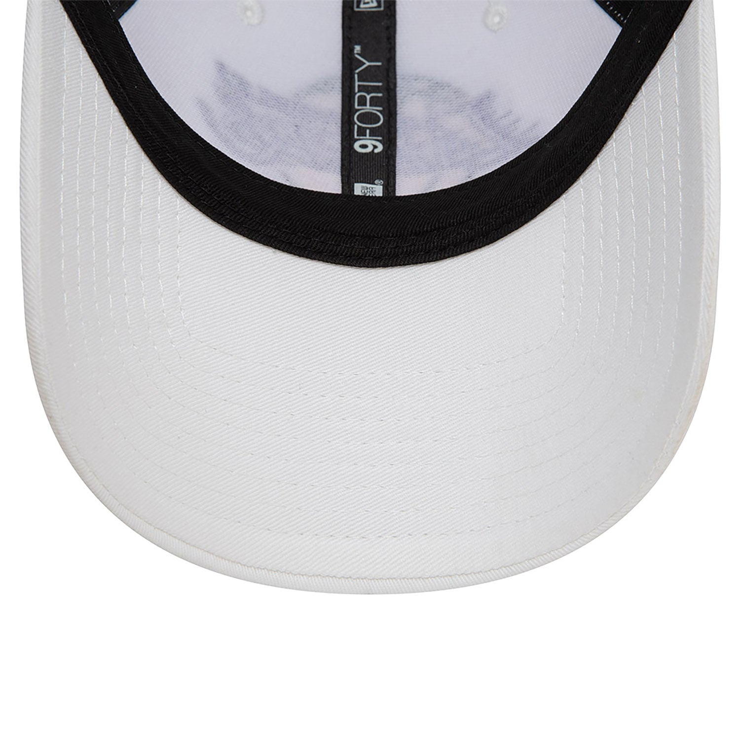 New Era LA Lakers NBA White 9FORTY Adjustable Cap - Cap On