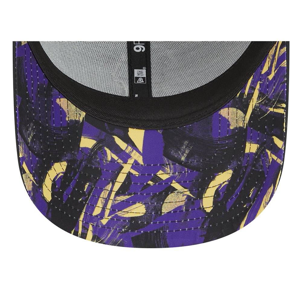 New Era Los Angeles Lakers Game Play 9Forty® Cap - Cap On