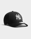 New Era MLB 9FORTY New York Yankees Cap (Youth) - Cap On