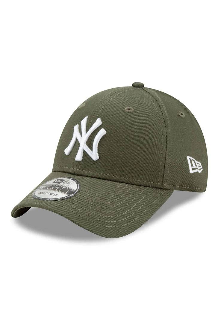 New Era MLB New York Yankees 9FORTY Cap - Cap On