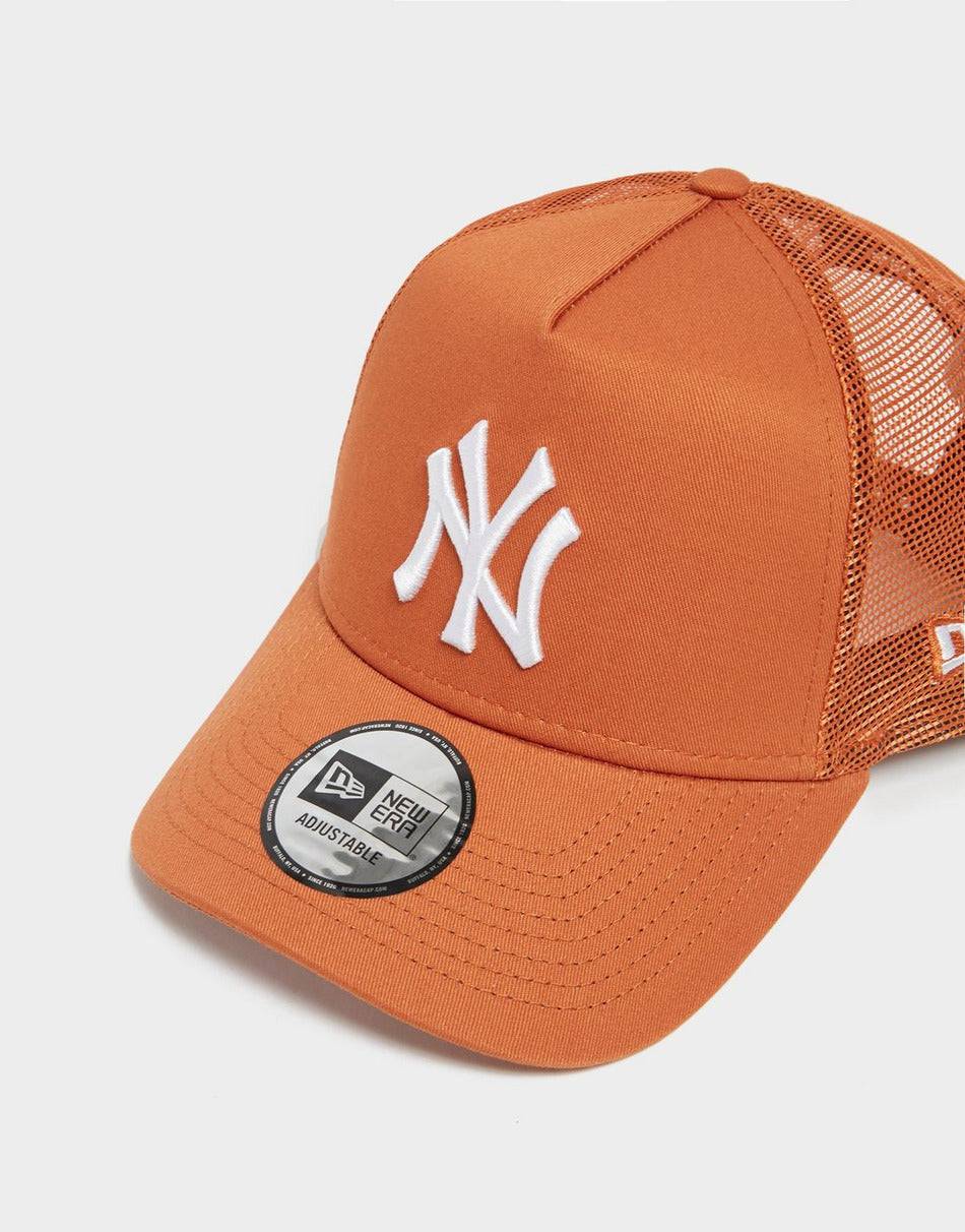 New Era MLB New York Yankees Trucker Cap - Cap On