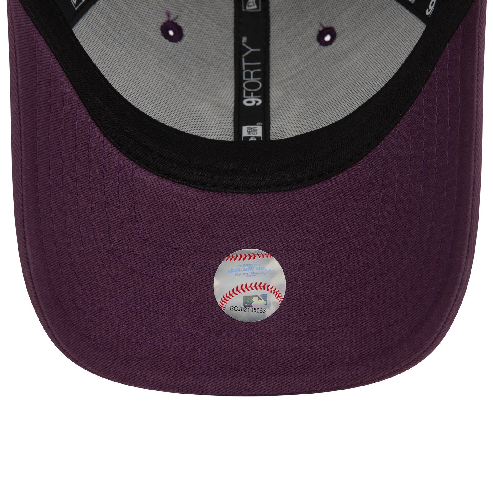 New Era New York Yankees 9FORTY League Essential Dark Purple Cap - Cap On