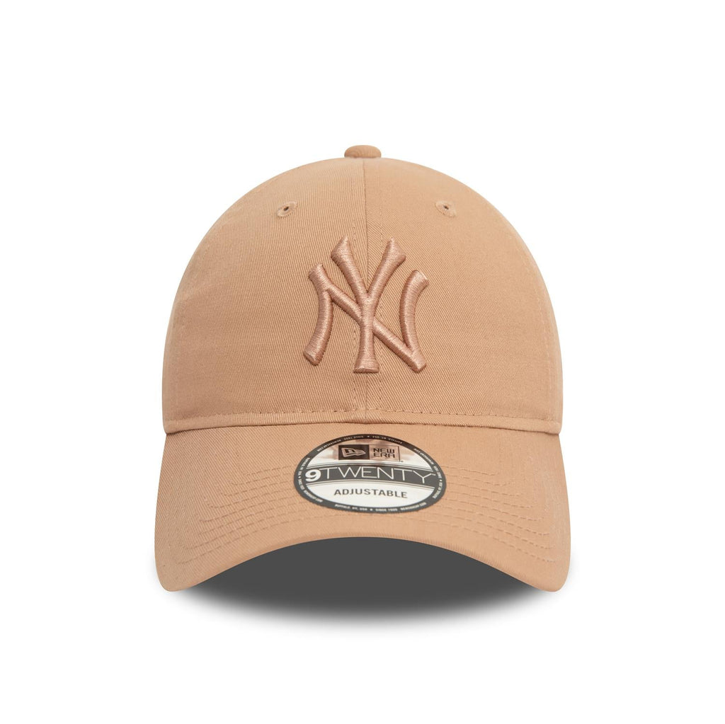 New Era New York Yankees 9TWENTY League Essential Cap - Cap On
