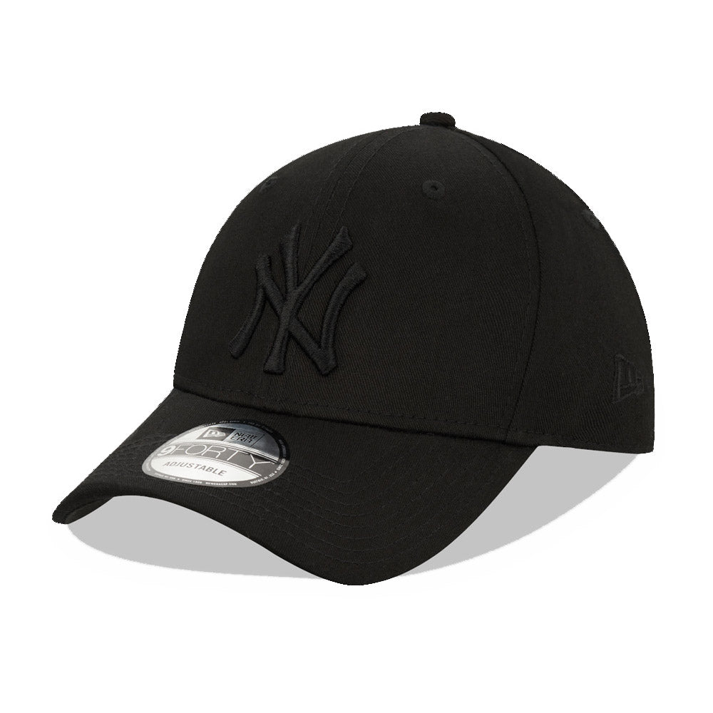 New Era New York Yankees Black 9FORTY Snapback Cap - Cap On