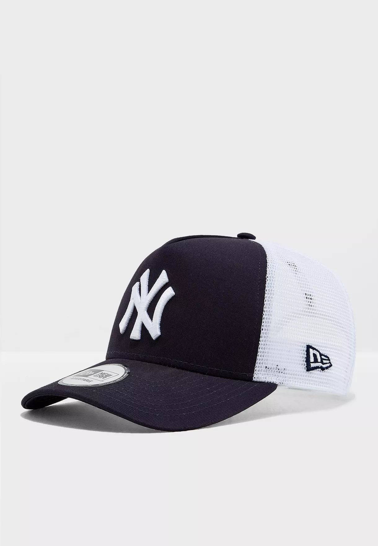 New Era New York Yankees Clean Trucker (Navy) - Cap On