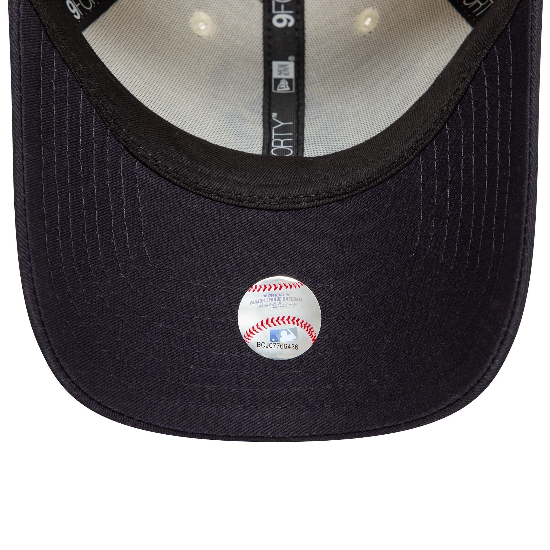 New Era New York Yankees Colour Block Cream 9FORTY Adjustable Cap - Cap On